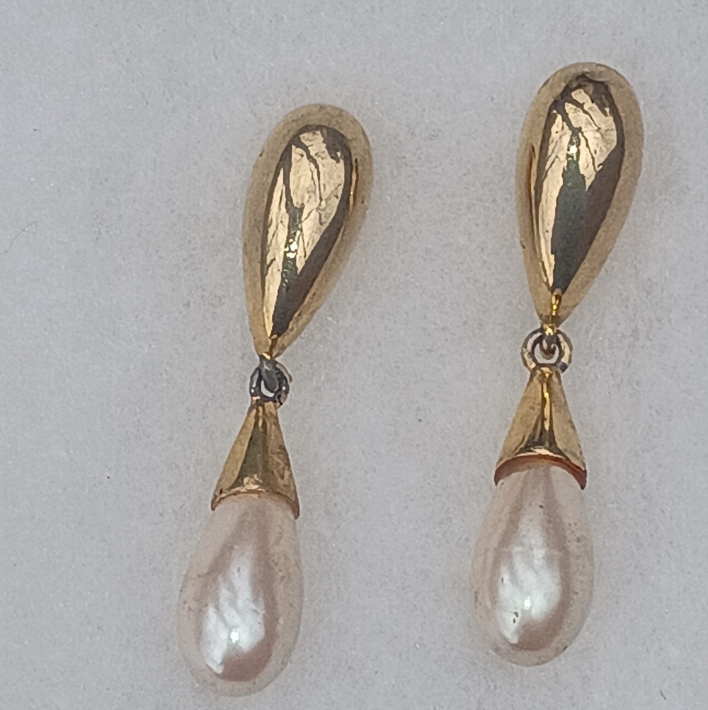 ✨ Vintage Givenchy Signed Gold Tone Faux Pearl Drop Earrings – Classic Designer